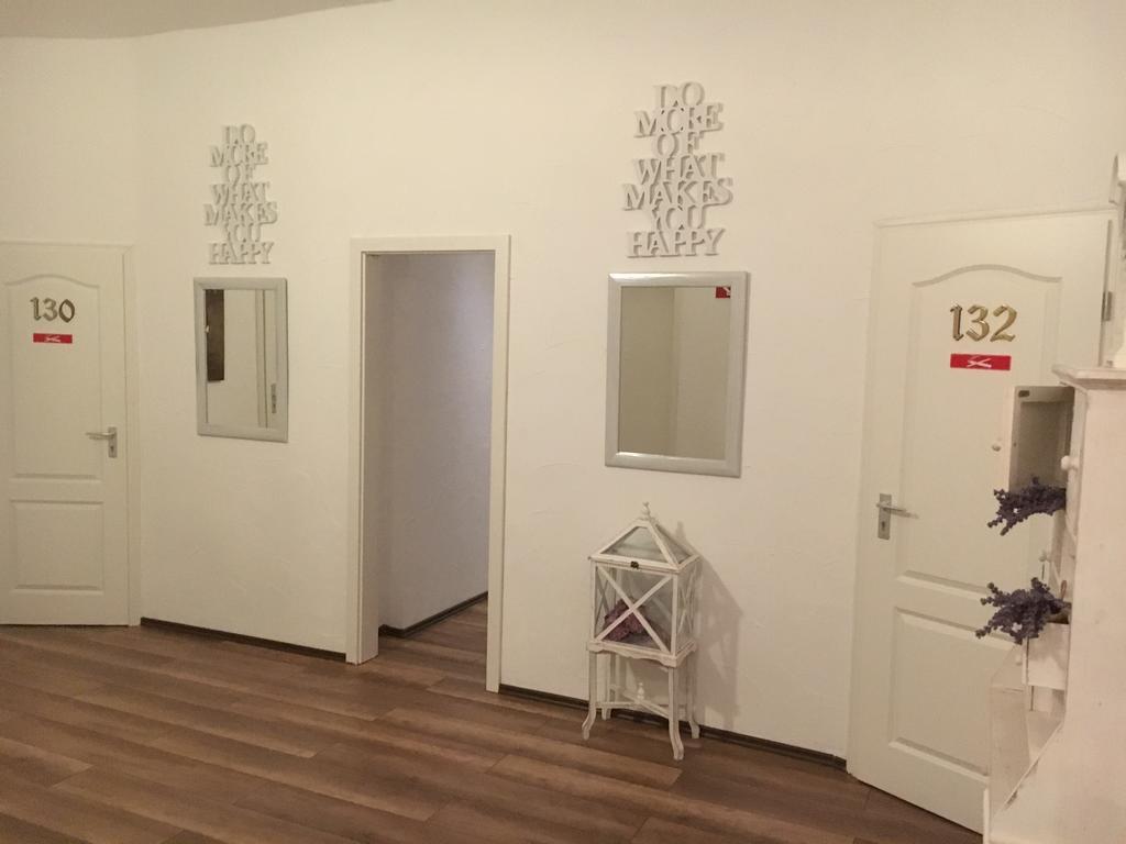 Hotel Ovelgoenner Hof ブクステフーデ エクステリア 写真
